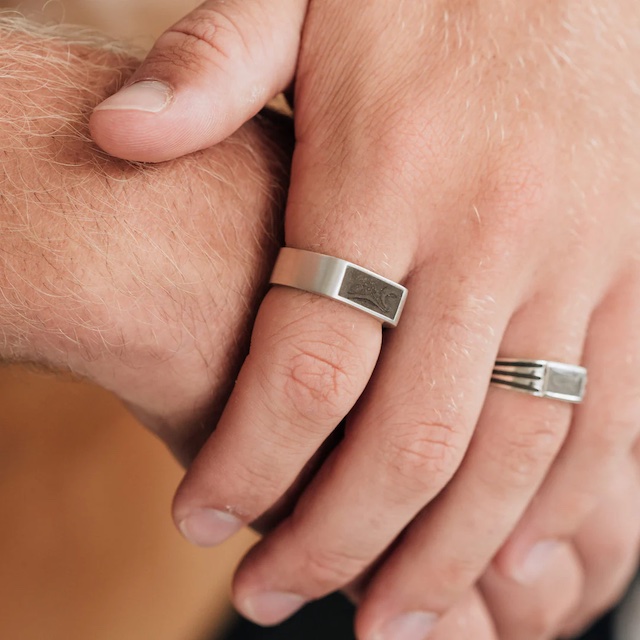 Styling with Man Silver Jewelry: A Touch of Rebellious Charm 2025