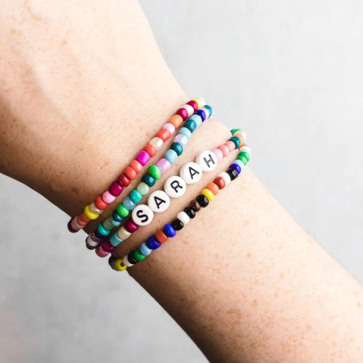 How to Make Elastic Bracelets – A Journey into Crafting Jewelry